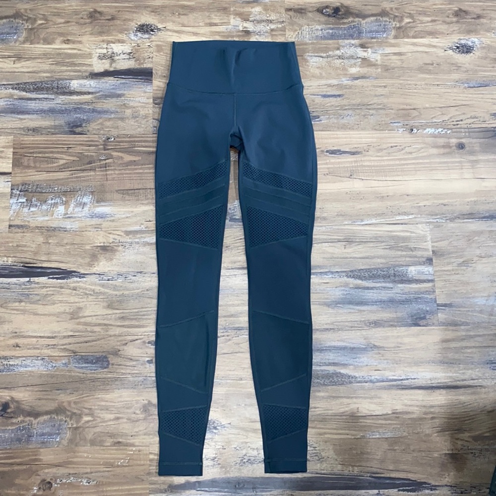 Lululemon size 4, 25” inseam, dark blue/grey leggings
